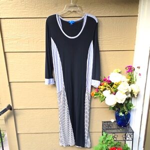Aster by Firmiana .Black Stripe Maxi Dress Large